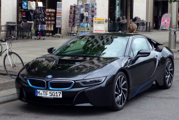 bmw-i8-calle